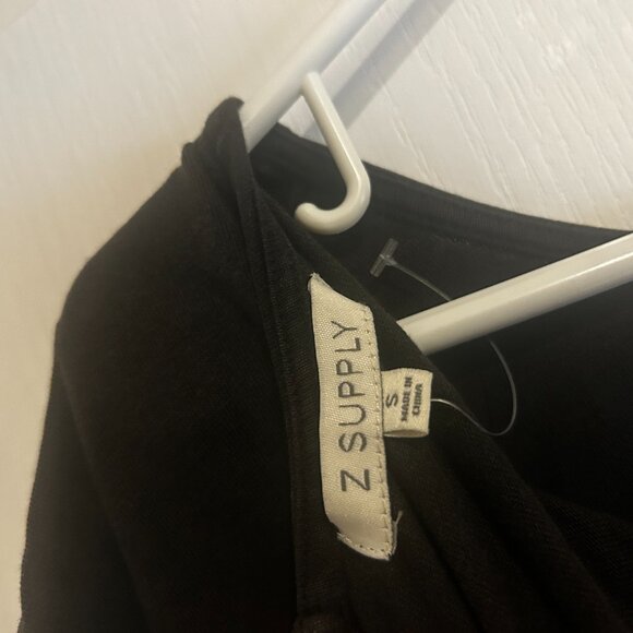 Z Supply Black Short Sleeve Romper with Pockets – Size Small - Picture 2 of 3